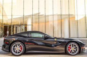 Аренда Ferrari F12 Berlinetta 2015 в Майами